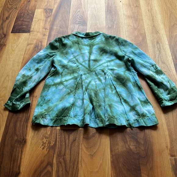 Maison Cherie Green Batik Jacket - Picture 6 of 9